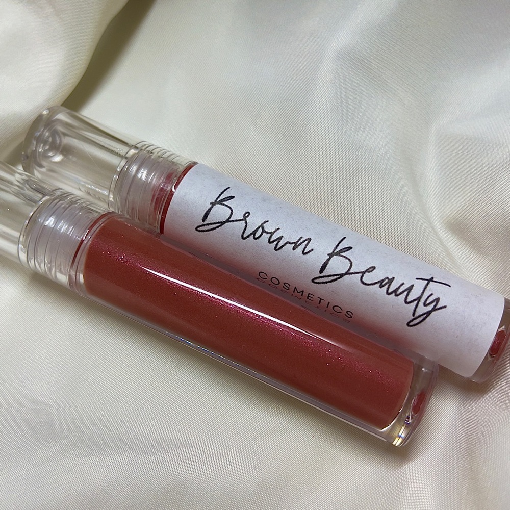 BROWN BEAUTY Nude Mauve Lipgloss Long-lasting Hydrating
Velvet High Pigmentation